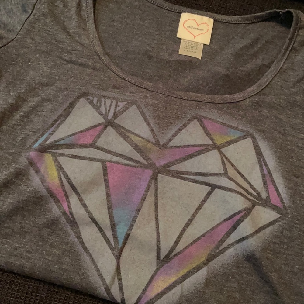 Xs geometric heart tee shirt. Nwot.